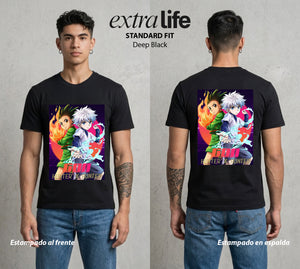 La Prueba del Cazador | El Niño de la Isla #01560 - Playera Standard Fit | Deep Black - Foto en modelo