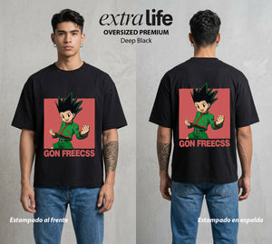 La Prueba del Cazador | El Cazador Natural #01574 - Playera Oversized Premium | Deep Black - Foto en modelo