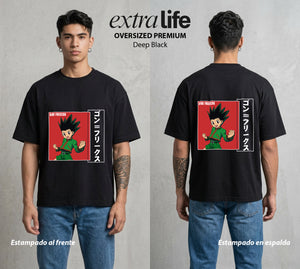 La Prueba del Cazador | La Naturaleza del Bien #01575 - Playera Oversized Premium | Deep Black - Foto en modelo