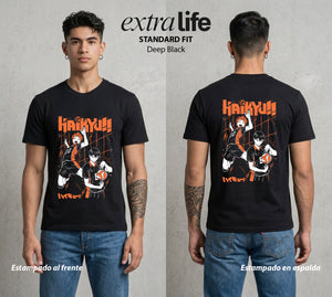 El Vuelo del Voleibol | Haikyu #01595 - Playera Standard Fit | Deep Black - Foto en modelo