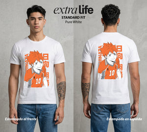 El Vuelo del Voleibol | Ojo Blanco del Amor #01607 - Playera Standard Fit | Pure White - Foto en modelo