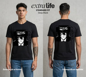 La Organizacion Oscura | El Inmortal del Servicio #01637 - Playera Standard Fit | Deep Black - Foto en modelo