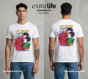 El Medio Demonio | La Viajera del Tiempo #01735 - Playera Standard Fit | Pure White - Foto en modelo