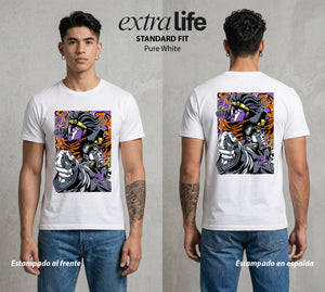 La Extrana Aventura | El Gordo del Destino #01766 - Playera Standard Fit | Pure White - Foto en modelo