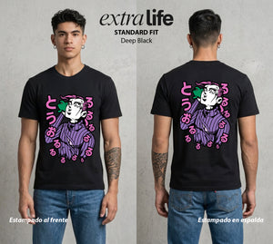 La Extrana Aventura | Dos en Uno #01794 - Playera Standard Fit | Deep Black - Foto en modelo