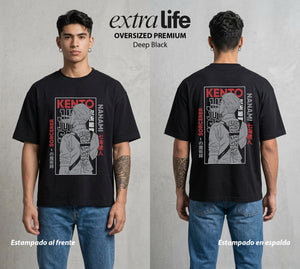 El Arte de las Maldiciones | El de Corbata y Filo #01895 - Playera Oversized Premium | Deep Black - Foto en modelo