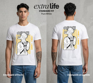 El Arte de las Maldiciones | Nueve a Cinco y Mas #01897 - Playera Classic Premium | Pure White - Foto en modelo