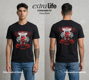El Arte de las Maldiciones | Dedos del Rey #01970 - Playera Standard Fit | Deep Black - Foto en modelo