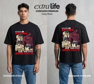 El Torneo de los Fuertes | El Filo del Puño #02064 - Playera Oversized Premium | Deep Black - Foto en modelo