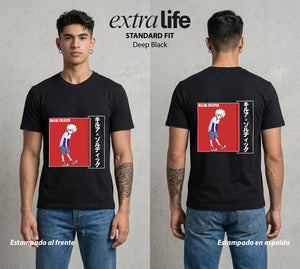 La Prueba del Cazador | El Rayo del Clan #02081 - Playera Standard Fit | Deep Black - Foto en modelo