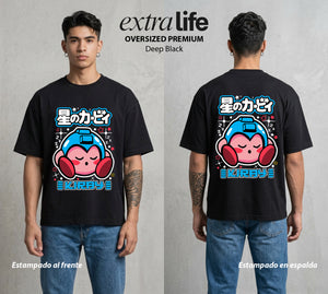 El Reino Rosa | La Bola Robotica #02101 - Playera Oversized Premium | Deep Black - Foto en modelo
