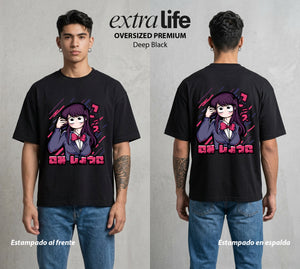 Cien Amigos | El Corazon sin Voz #02115 - Playera Oversized Premium | Deep Black - Foto en modelo