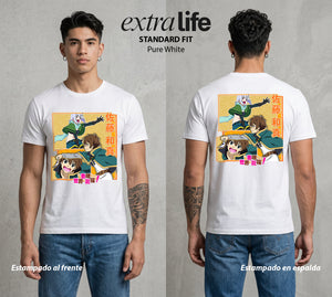La Otra Vida del Heroe | El Protagonista del Isekai #02123 - Playera Standard Fit | Pure White - Foto en modelo