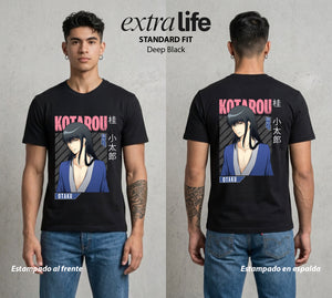 El Samurai sin Trabajo | El Loco del Bien #02130 - Playera Standard Fit | Deep Black - Foto en modelo