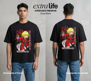 Las Guardianas Florales | La Sonrisa del Gatillo #02185 - Playera Oversized Premium | Deep Black - Foto en modelo