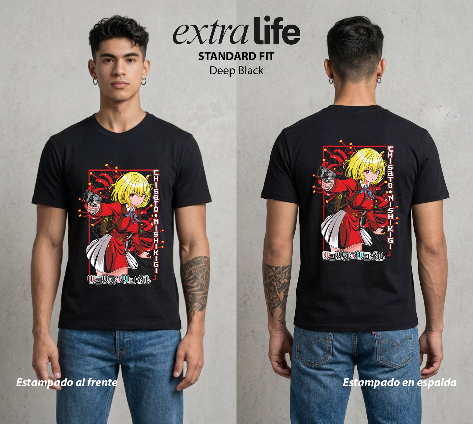 Las Guardianas Florales | La Sonrisa del Gatillo #02185 - Playera Standard Fit | Deep Black - Foto en modelo