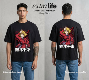 Las Guardianas Florales | Lycoris Recoil Chisato #02186 - Playera Oversized Premium | Deep Black - Foto en modelo