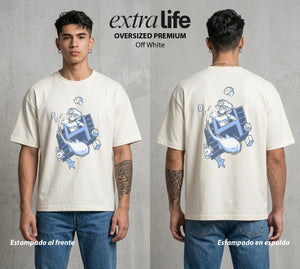 El Reino del Fontanero | El Saltador del Reino #02224 - Playera Oversized Premium | Off White - Foto en modelo