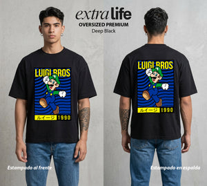 El Reino del Fontanero | El Heroe del Reino #02230 - Playera Oversized Premium | Deep Black - Foto en modelo