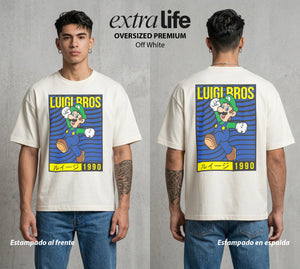 El Reino del Fontanero | El Heroe del Reino #02230 - Playera Oversized Premium | Off White - Foto en modelo