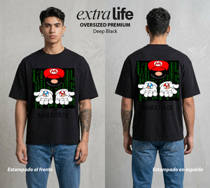 El Reino del Fontanero | El Campeon del Hongo #02271 - Playera Oversized Premium | Deep Black - Foto en modelo