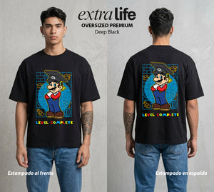 El Reino del Fontanero | El Fontanero Estelar en su Graduacion #02300 - Playera Oversized Premium | Deep Black - Foto en modelo