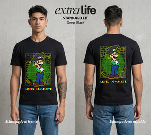 El Reino del Fontanero | El Fontanero Estelar en su Graduacion #02308 - Playera Standard Fit | Deep Black - Foto en modelo