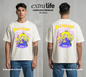 El Reino del Fontanero | El Explorador del Reino #02316 - Playera Oversized Premium | Off White - Foto en modelo