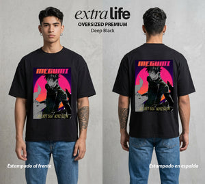 El Arte de las Maldiciones | Sombras Divinas #02383 - Playera Oversized Premium | Deep Black - Foto en modelo
