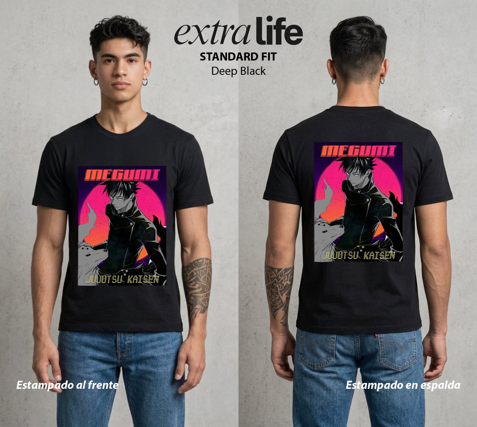 El Arte de las Maldiciones | Sombras Divinas #02383 - Playera Standard Fit | Deep Black - Foto en modelo