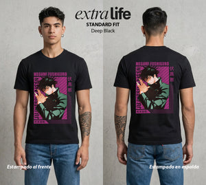 El Arte de las Maldiciones | Sombras Divinas #02391 - Playera Standard Fit | Deep Black - Foto en modelo