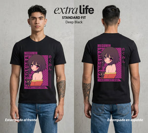 La Otra Vida del Heroe | La Explosion del Bien #02427 - Playera Classic Premium | Deep Black - Foto en modelo