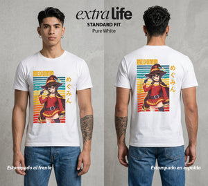 La Otra Vida del Heroe | La Maga del Boom #02438 - Playera Standard Fit | Pure White - Foto en modelo