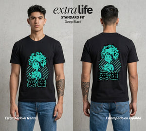La Academia de Heroes | Del Diario al Heroe #02545 - Playera Standard Fit | Deep Black - Foto en modelo