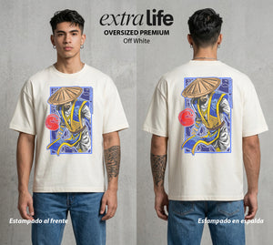 El Torneo Mortal | El Rayo del Torneo #02634 - Playera Oversized Premium | Off White - Foto en modelo