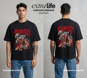 El Torneo Mortal | El Emperador del Torneo #02637 - Playera Oversized Premium | Deep Black - Foto en modelo