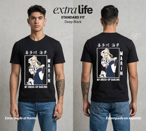El Arte del Cosplay | El Infinito Absoluto #02675 - Playera Standard Fit | Deep Black - Foto en modelo