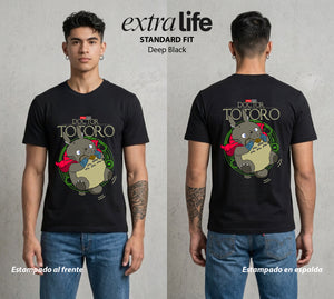 El Estudio del Viento | El Espiritu del Bien #02695 - Playera Standard Fit | Deep Black - Foto en modelo