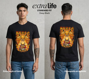 La Aldea Oculta | Spiritu del Zorro #02710 - Playera Standard Fit | Deep Black - Foto en modelo
