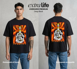 La Aldea Oculta | Zorro de Nueve Colas Evolucion #02756 - Playera Oversized Premium | Deep Black - Foto en modelo