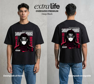 La Aldea Oculta | Zorro de Nueve Colas #02773 - Playera Oversized Premium | Deep Black - Foto en modelo