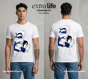 La Aldea Oculta | Zorro de Nueve Colas #02825 - Playera Standard Fit | Pure White - Foto en modelo