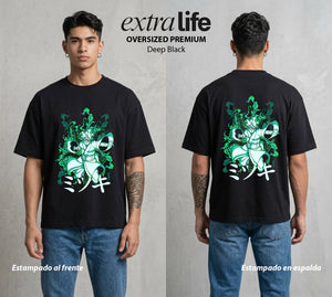 La Aldea Oculta | Zorro de Nueve Colas #02856 - Playera Oversized Premium | Deep Black - Foto en modelo
