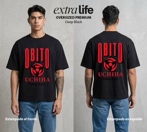 La Aldea Oculta | Zorro de Nueve Colas #02866 - Playera Oversized Premium | Deep Black - Foto en modelo