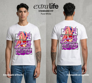 La Aldea Oculta | Zorro de Nueve Colas #02896 - Playera Standard Fit | Pure White - Foto en modelo
