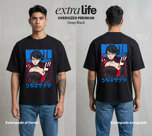 La Aldea Oculta | Zorro de Nueve Colas #02901 - Playera Oversized Premium | Deep Black - Foto en modelo
