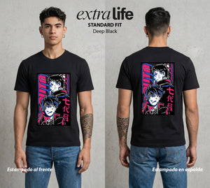 La Aldea Oculta | Zorro de Nueve Colas #02936 - Playera Standard Fit | Deep Black - Foto en modelo