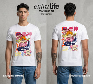 Mar de los Piratas | La Madre del Caos #03037 - Playera Standard Fit | Pure White - Foto en modelo