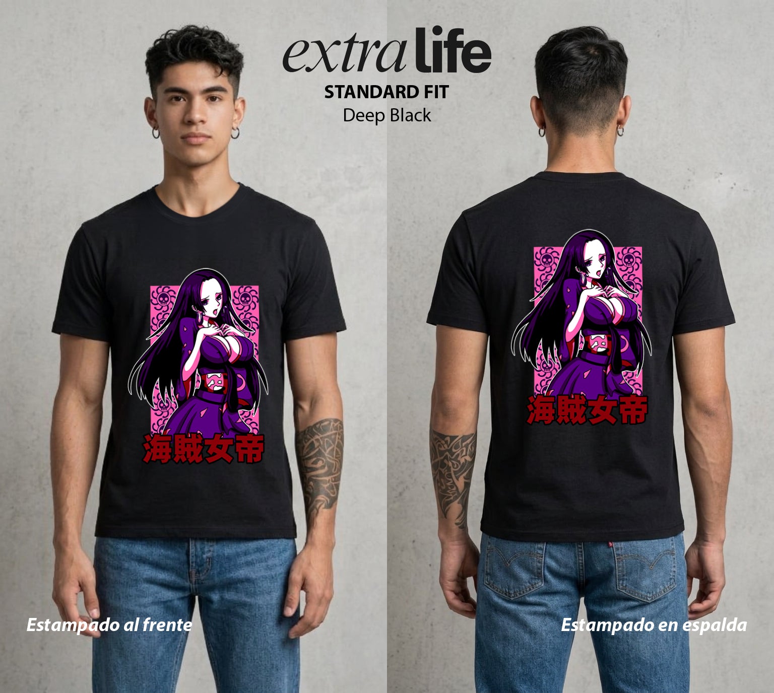 Mar de los Piratas | La Mas Bella del Mar #03041 - Playera Standard Fit | Deep Black - Foto en modelo