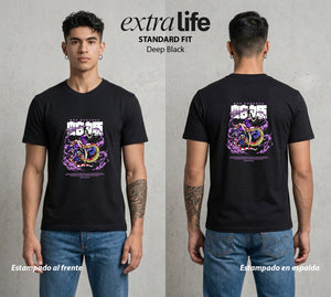 Mar de los Piratas | La Emperatriz del Mar #03043 - Playera Classic Premium | Deep Black - Foto en modelo